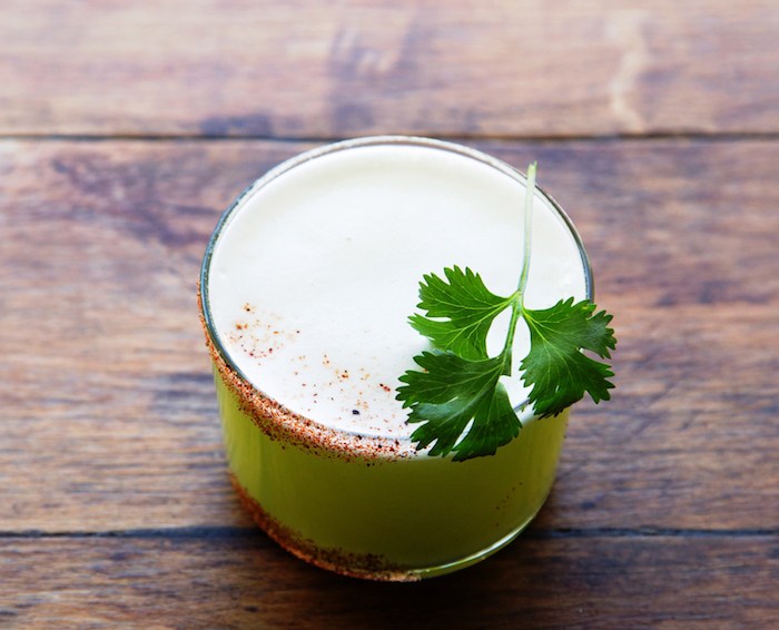 S.Y. Kitchen's El Viejo cocktail with mezcal, jalapeño, pineapple, cilantro, agave, lime and gusano powder, photo by David Zepeda.